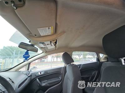 2015 Ford Fiesta SE Hatchback - zdjęcie 18 z 29 - miniatura