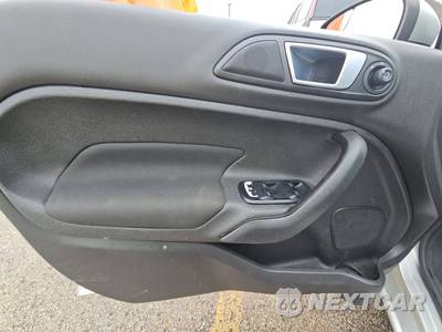 2015 Ford Fiesta SE Hatchback - zdjęcie 9 z 29 - miniatura