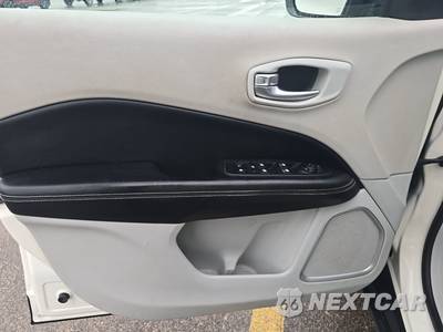 2017 Jeep Compass Latitude - zdjęcie 9 z 25 - miniatura