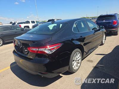 2020 Toyota Camry LE - zdjęcie 4 z 32 - miniatura