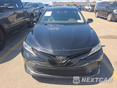 2020 Toyota Camry LE - zdjęcie 2 z 32 - miniatura