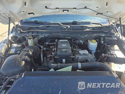 2018 Ram 3500 Cab Chassis SLT Crew Cab DRW - zdjęcie 15 z 28 - miniatura