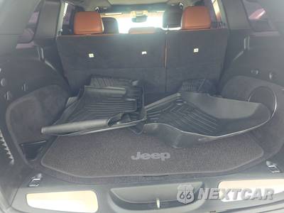 2018 Jeep Grand Cherokee Summit - zdjęcie 16 z 21 - miniatura
