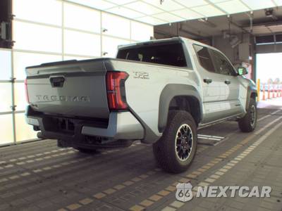 2025 Toyota Tacoma TRD Off-Road Crew Cab Medium Bed - zdjęcie 4 z 24 - miniatura
