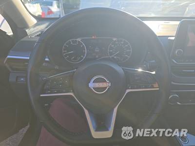 2025 Nissan Altima SR - zdjęcie 10 z 27 - miniatura