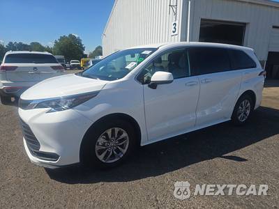 2025 Toyota Sienna LE 8-Passenger 120.5" WB