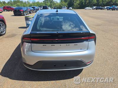2026 Toyota Prius LE - zdjęcie 5 z 20 - miniatura