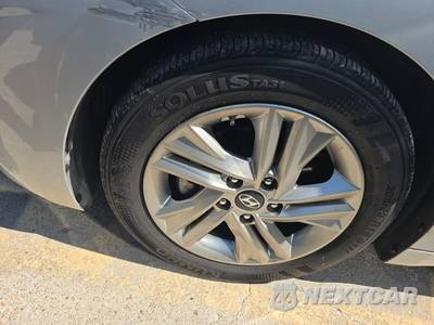 2019 Hyundai Elantra Value Edition Sedan - zdjęcie 8 z 23 - miniatura