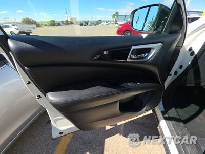 2019 Nissan Pathfinder S - zdjęcie 9 z 17 - miniatura
