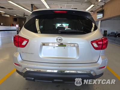 2017 Nissan Pathfinder S - zdjęcie 5 z 32 - miniatura
