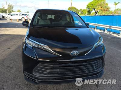 2021 Toyota Sienna LE 8-Passenger 120.5" WB - zdjęcie 2 z 31 - miniatura