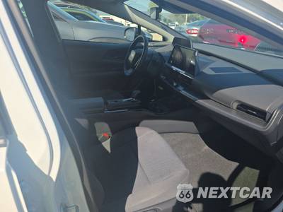 2026 Toyota Prius LE - zdjęcie 8 z 20 - miniatura