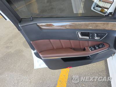 2014 Mercedes-Benz E 350 4MATIC Sedan - zdjęcie 9 z 36 - miniatura