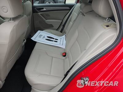 2017 Volkswagen Golf Wolfsburg Hatchback - zdjęcie 13 z 20 - miniatura