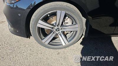 2025 Mercedes-Benz C 300 4MATIC - zdjęcie 26 z 29 - miniatura