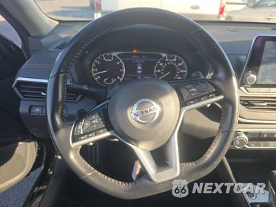 2021 Nissan Altima SR - zdjęcie 10 z 38 - miniatura