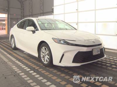 2025 Toyota Camry LE - zdjęcie 3 z 32 - miniatura