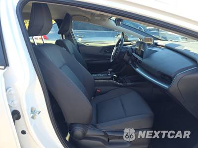2026 Toyota Prius LE - zdjęcie 8 z 24 - miniatura