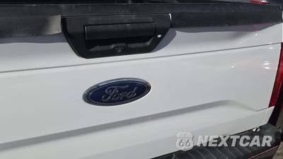 2017 Ford F-150 XLT Crew Cab Medium Bed - zdjęcie 30 z 40 - miniatura