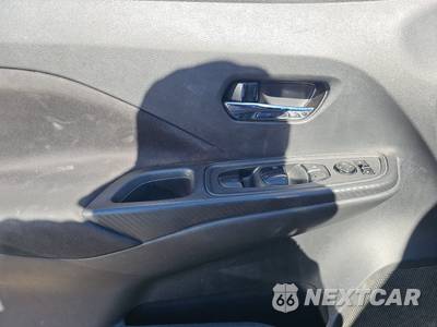 2021 Nissan Versa SV - zdjęcie 9 z 32 - miniatura