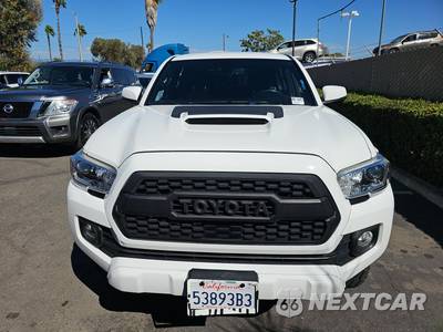 2020 Toyota Tacoma TRD Sport Crew Cab Medium Bed - zdjęcie 2 z 24 - miniatura