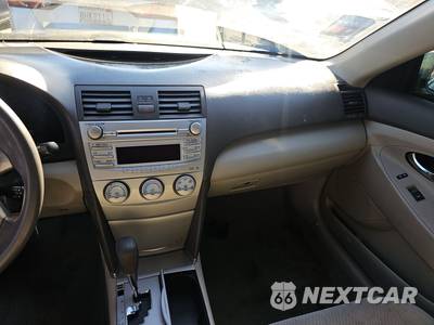 2011 Toyota Camry LE - zdjęcie 11 z 29 - miniatura