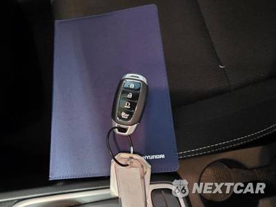 2025 Hyundai Venue SEL - zdjęcie 13 z 25 - miniatura