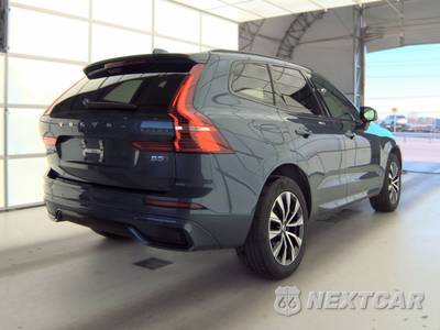 2024 Volvo XC60 B5 Core Dark Theme - zdjęcie 4 z 32 - miniatura