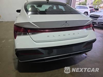 2024 Hyundai Elantra SEL - zdjęcie 5 z 23 - miniatura