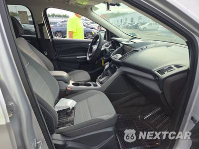 2014 Ford Escape SE - zdjęcie 8 z 35 - miniatura