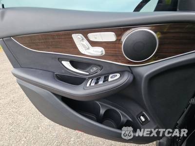 2022 Mercedes-Benz GLC 300 4MATIC - zdjęcie 9 z 23 - miniatura