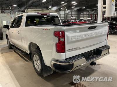 2025 Chevrolet Silverado 1500 LT Crew Cab Medium Bed 1LT - zdjęcie 4 z 23 - miniatura