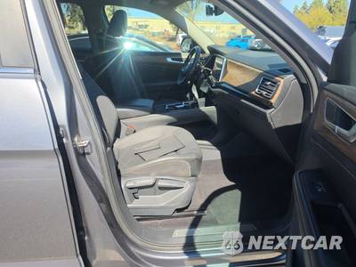 2024 Volkswagen Atlas 2.0T SE w/Technology - zdjęcie 8 z 31 - miniatura