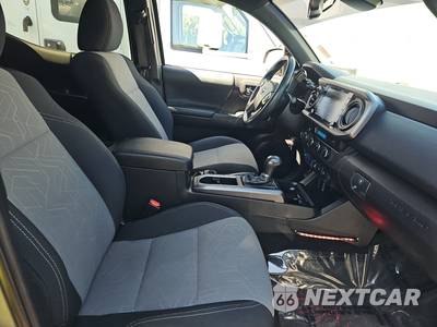 2023 Toyota Tacoma TRD Off-Road Crew Cab Long Bed - zdjęcie 8 z 31 - miniatura