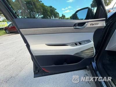 2021 Hyundai Palisade Limited - zdjęcie 14 z 32 - miniatura