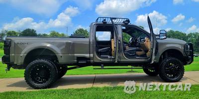 2026 Ford Super Duty F-350 Lariat Crew Cab Long Bed DRW - zdjęcie 4 z 30 - miniatura