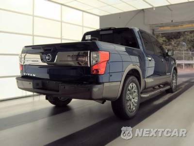 2017 Nissan TITAN Platinum Reserve Crew Cab Extra Short Bed - zdjęcie 4 z 34 - miniatura