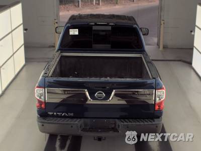 2017 Nissan TITAN Platinum Reserve Crew Cab Extra Short Bed - zdjęcie 5 z 34 - miniatura