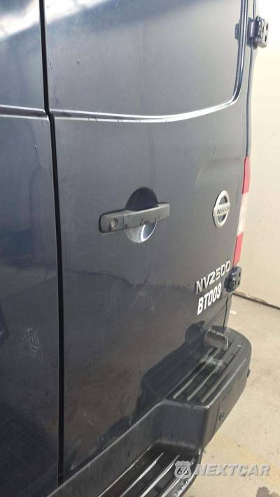 2019 Nissan NV2500 HD Cargo SV High Roof 146.1" WB - zdjęcie 24 z 32 - miniatura