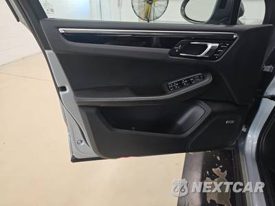 2024 Porsche Macan T - zdjęcie 9 z 21 - miniatura