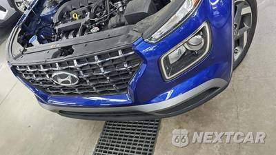 2025 Hyundai Venue SEL - zdjęcie 23 z 34 - miniatura