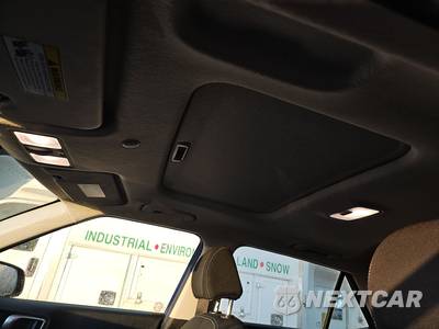 2025 Hyundai Venue SEL - zdjęcie 17 z 34 - miniatura