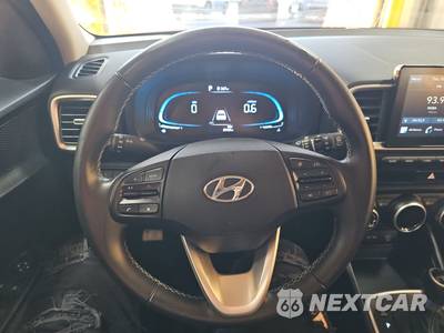 2025 Hyundai Venue SEL - zdjęcie 10 z 34 - miniatura