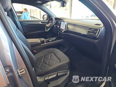 2025 Volkswagen Atlas Cross Sport 2.0T SE w/Technology - zdjęcie 8 z 33 - miniatura