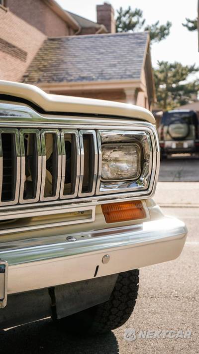 1986 Jeep J-10 Pickup - zdjęcie 28 z 35 - miniatura