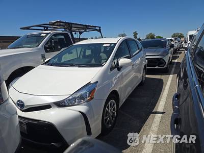 2017 Toyota Prius v Two - zdjęcie 1 z 31 - miniatura