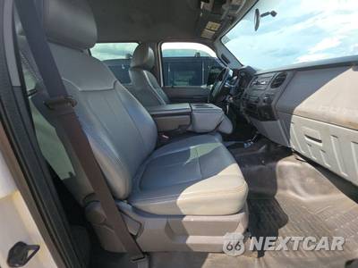 2016 Ford Super Duty F-250 XL Crew Cab Medium Bed - zdjęcie 8 z 36 - miniatura