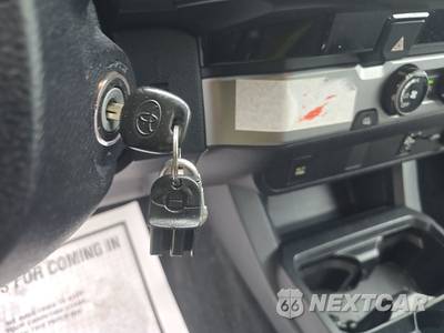 2018 Toyota Tacoma SR Extended Cab Long Bed w/Rear Doors - zdjęcie 14 z 43 - miniatura