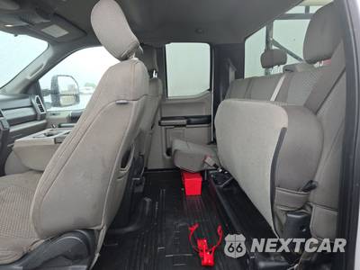 2019 Ford Super Duty F-350 Cab Chassis XLT Extended Cab w/Rear Doors - zdjęcie 13 z 23 - miniatura