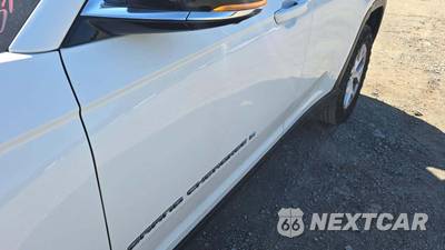 2022 Jeep Grand Cherokee Limited - zdjęcie 42 z 43 - miniatura